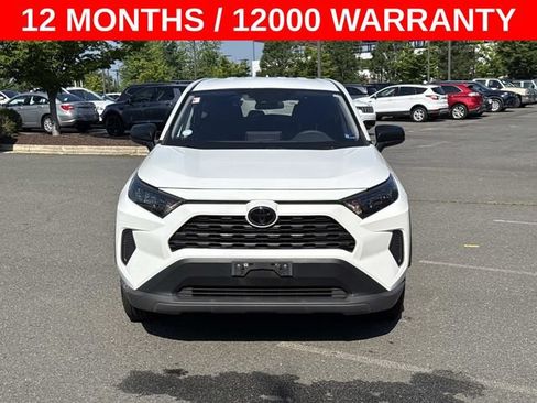 Used 2022 Toyota RAV4 LE AWD/4WD image 3