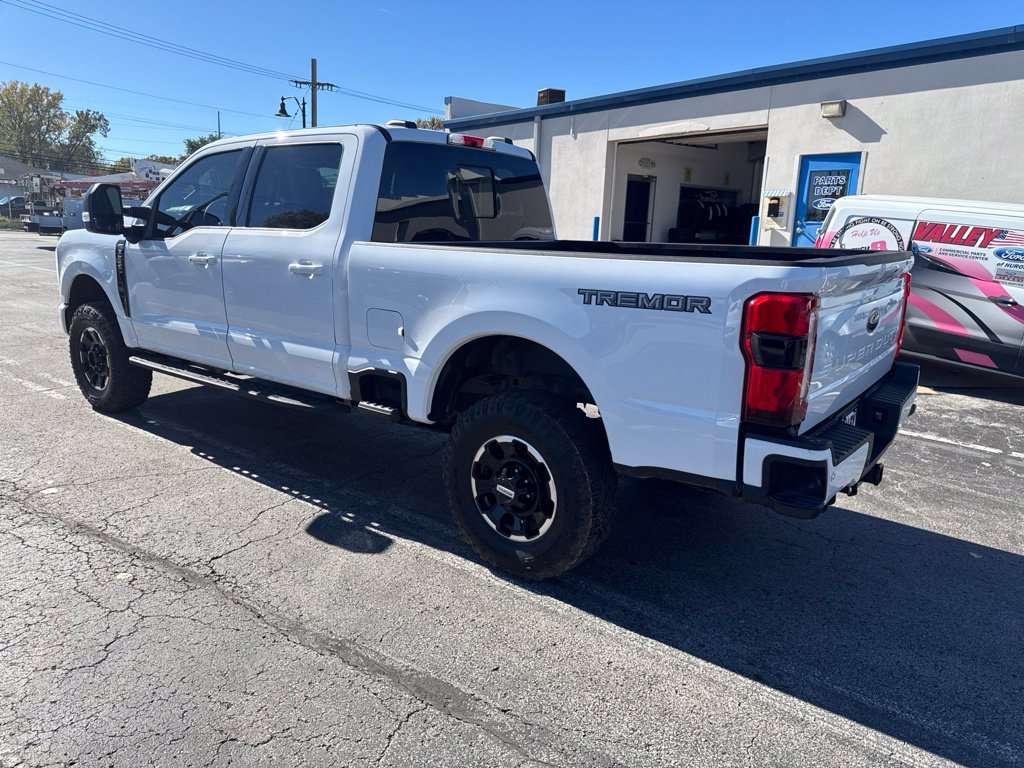 Certified 2025 Ford F250 4x4 Crew Cab Super Duty image 6