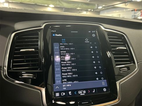 Certified 2023 Volvo XC90 T8 Ultimate w/ Protection Package Premier image 16