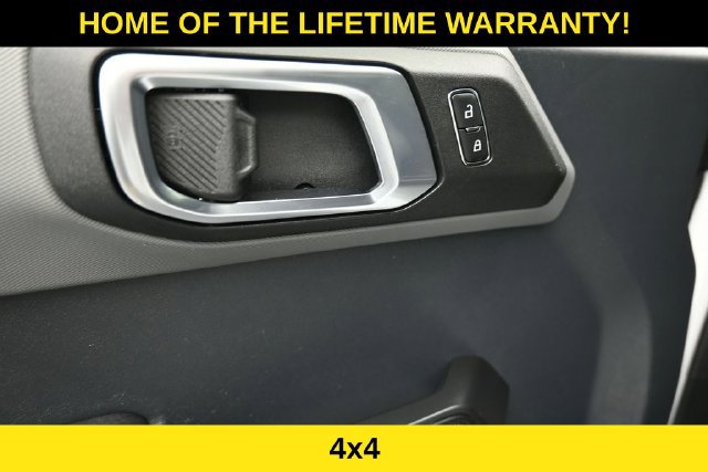 Used 2024 Ford Bronco Black Diamond AWD/4WD image 13
