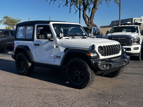 Used 2025 Jeep Wrangler Sport image 4