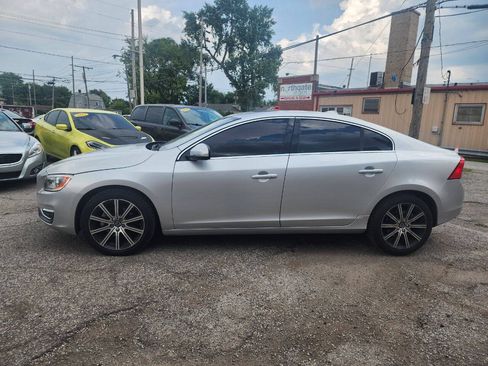 Used 2018 Volvo S60 T5 Inscription FWD image 4