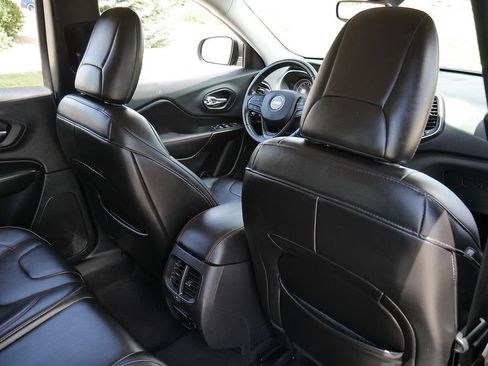 Used 2019 Jeep Cherokee Trailhawk w/ Comfort/Convenience Group AWD/4WD image 49