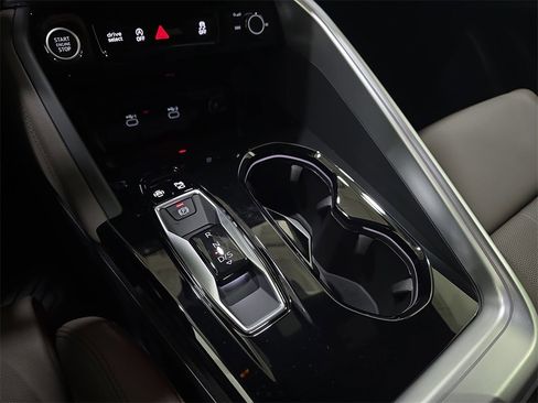 New 2025 Audi Q5 Prestige image 23