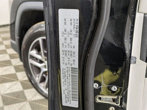 Used 2018 Jeep Compass Latitude w/ Popular Equipment Group image 29