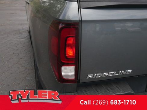 Used 2017 Honda Ridgeline RTL image 11