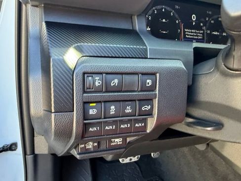 Used 2025 Toyota Tacoma TRD Pro AWD/4WD image 28