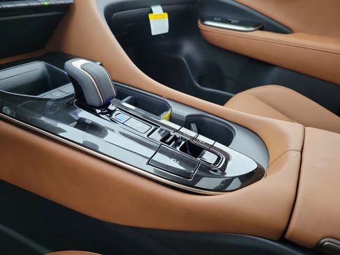 New 2025 Toyota Crown Signia image 29