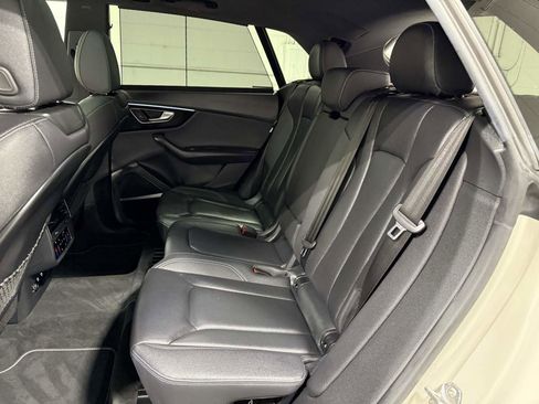Used 2020 Audi Q8 Prestige image 20