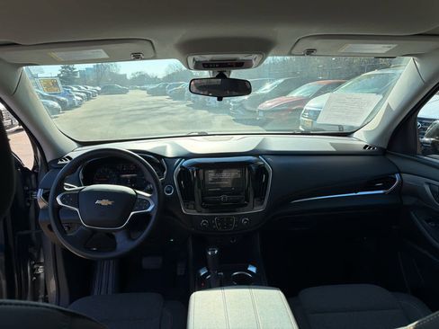 Used 2020 Chevrolet Traverse LS image 7