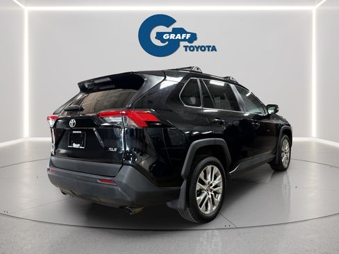 Used 2022 Toyota RAV4 XLE Premium FWD image 7