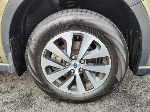 Used 2022 Subaru Outback Premium image 7