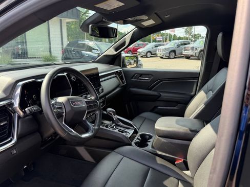 Used 2023 GMC Canyon Elevation w/ Elevation Premium Package AWD/4WD image 11