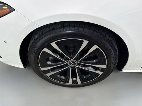 Used 2024 Mercedes-Benz CLA 250 4MATIC image 31