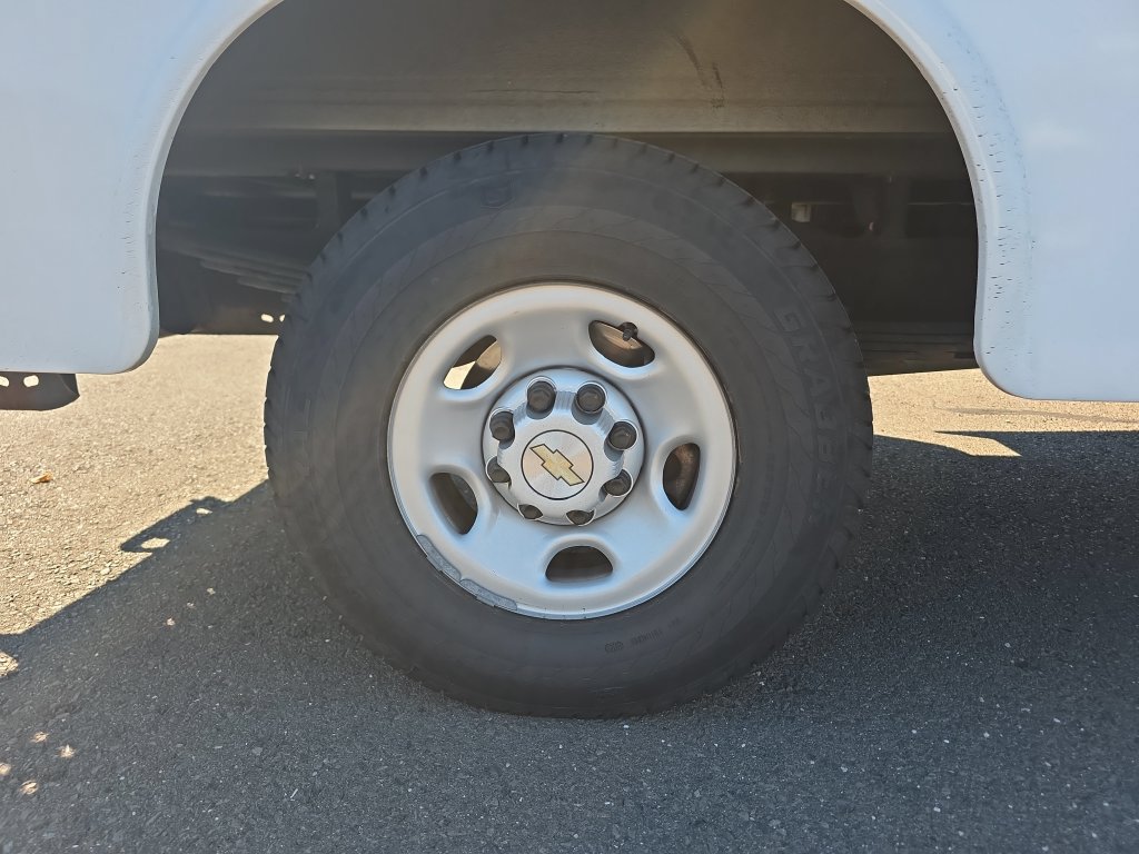 Used 2022 Chevrolet Express 3500 w/ Power Convenience Package RWD image 12