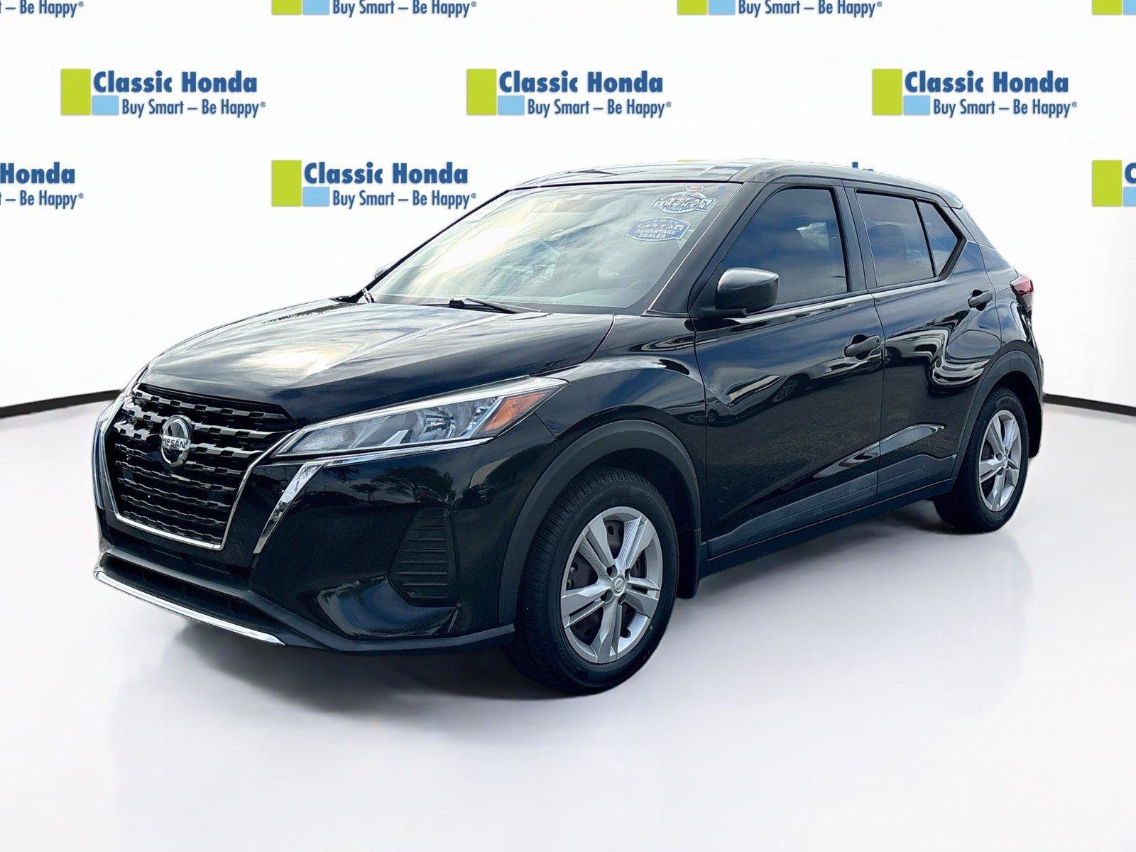 Used 2021 Nissan Kicks S FWD image 3