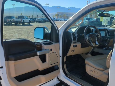 Used 2018 Ford F150 Lariat image 11