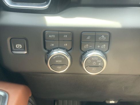 Used 2025 GMC Sierra 1500 Denali Ultimate AWD/4WD image 35