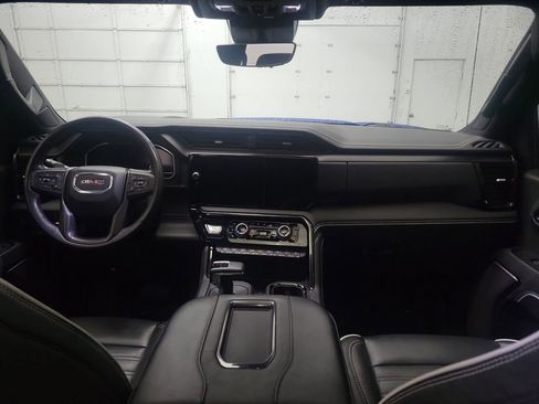 Used 2022 GMC Sierra 1500 AT4X image 12