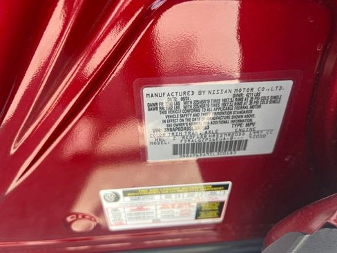 Certified 2025 Nissan Kicks SR FWD image 30