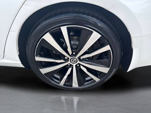 Used 2020 Nissan Altima 2.5 SR FWD image 31