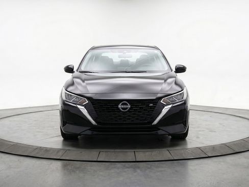 Used 2025 Nissan Sentra SV FWD image 2