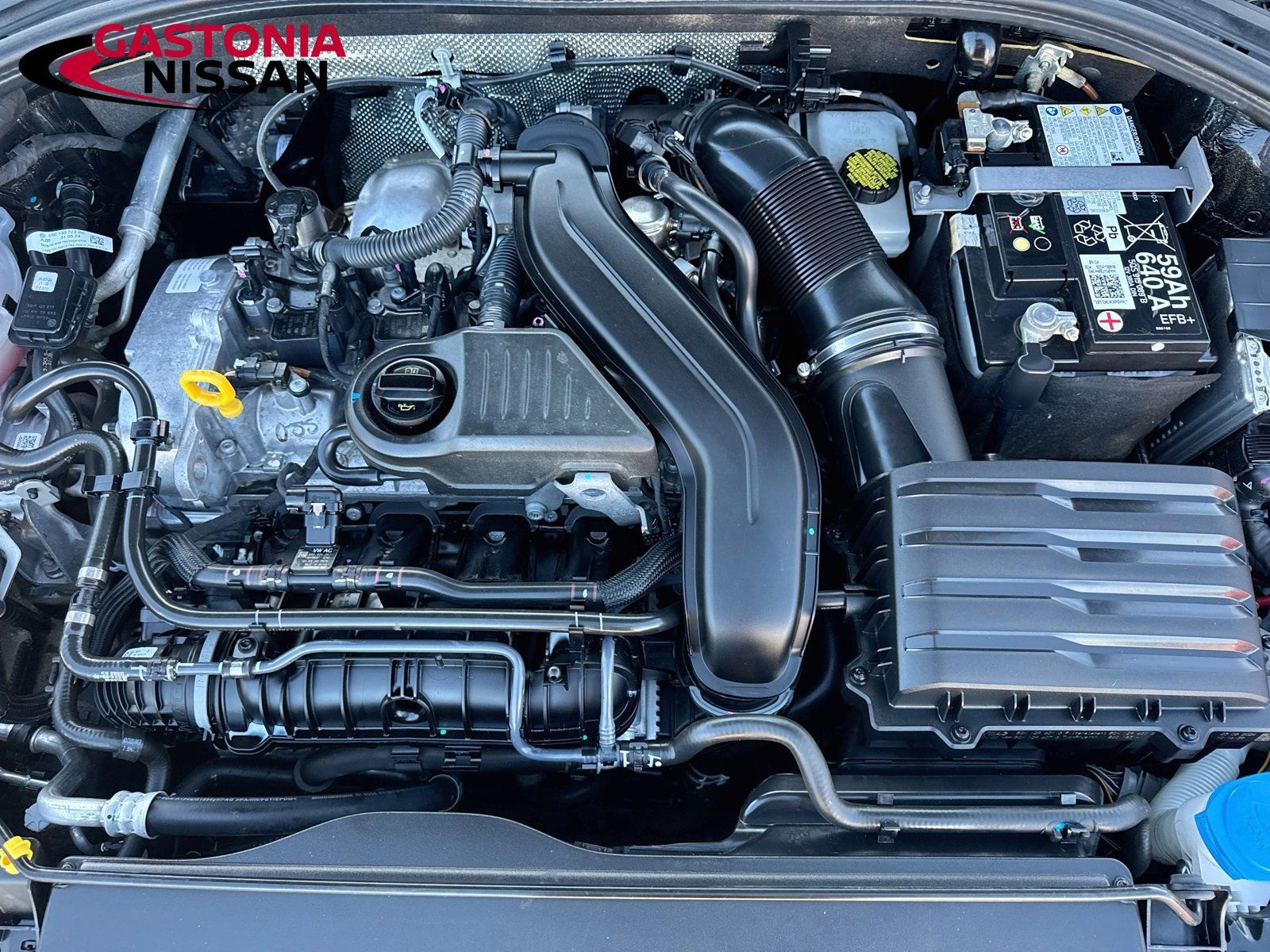 Used 2025 Volkswagen Jetta SE FWD image 38