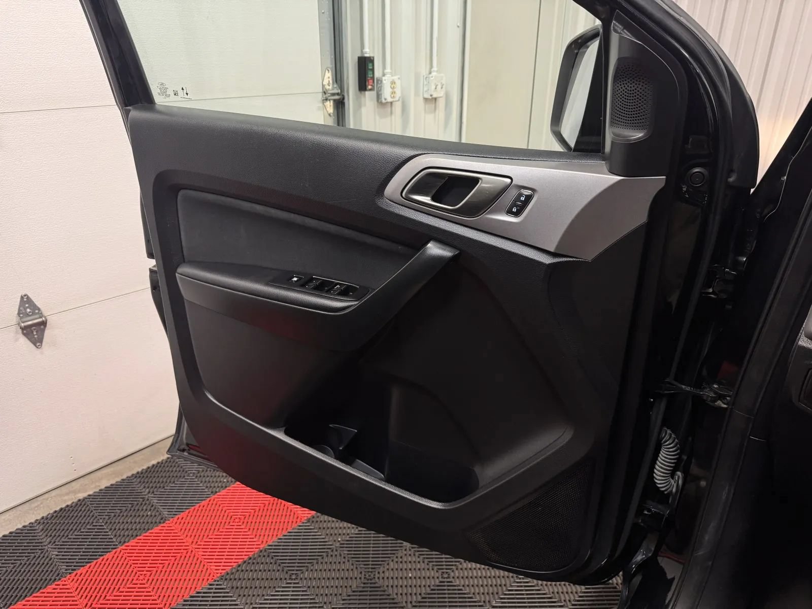 Used 2023 Ford Ranger XLT w/ Equipment Group 301A Mid AWD/4WD image 26