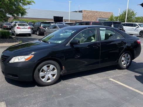 Used 2007 Toyota Camry LE FWD image 2