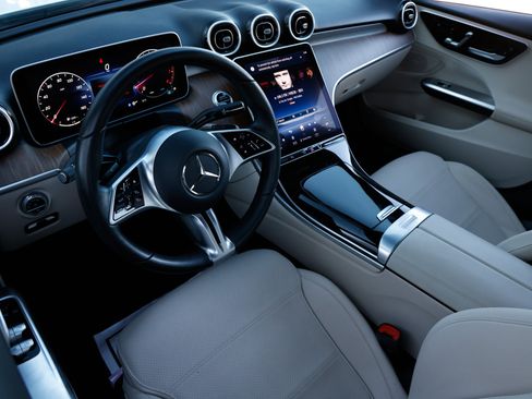 Used 2024 Mercedes-Benz C 300 Sedan image 6