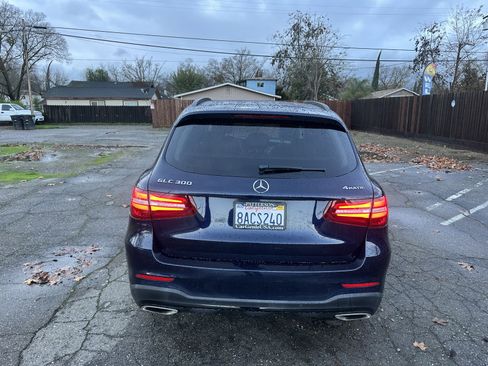 Used 2017 Mercedes-Benz GLC 300 4MATIC w/ Premium 3 Package image 6