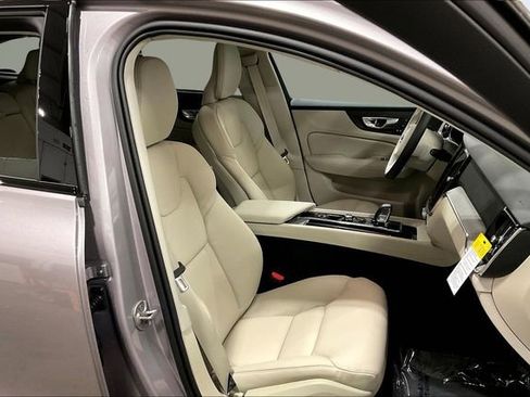 New 2026 Volvo V60 B5 Cross Country Plus w/ Climate Package AWD/4WD image 12