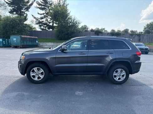 Used 2014 Jeep Grand Cherokee Laredo w/ Quick Order Package 23E AWD/4WD image 3