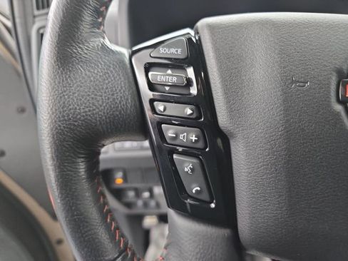 Used 2022 Nissan Frontier PRO-4X image 40