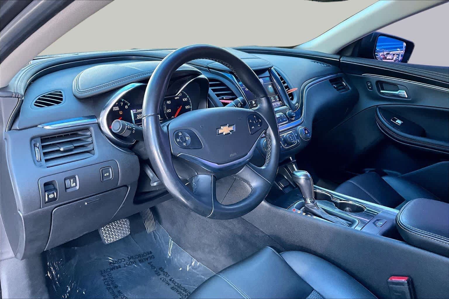 Used 2019 Chevrolet Impala LT FWD image 16