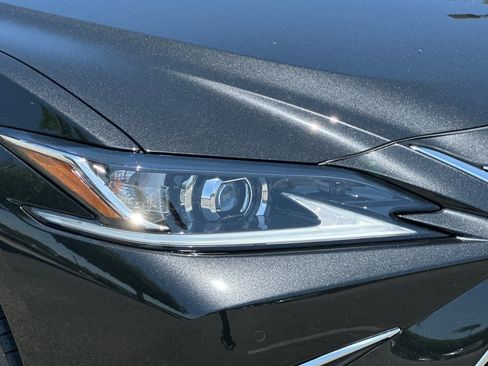 Certified 2025 Lexus ES 300h w/ Premium Package FWD image 12