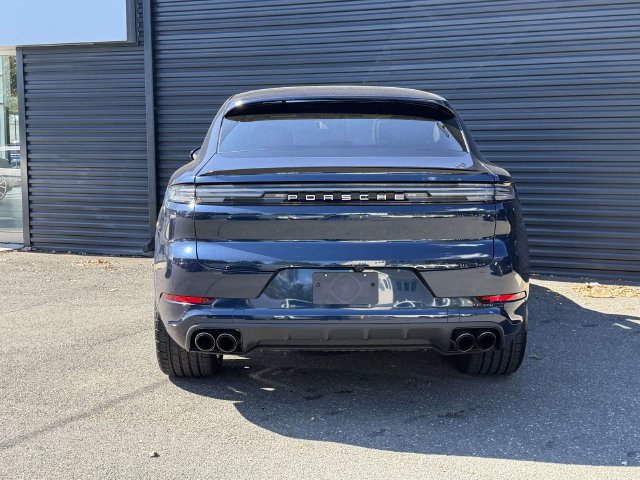 Used 2026 Porsche Cayenne S AWD/4WD image 8