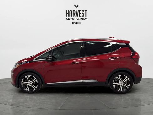Used 2020 Chevrolet Bolt Premier w/ Infotainment Package FWD image 2