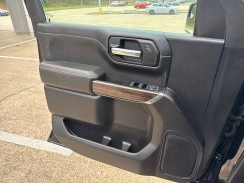 Used 2021 Chevrolet Silverado 1500 LT image 29