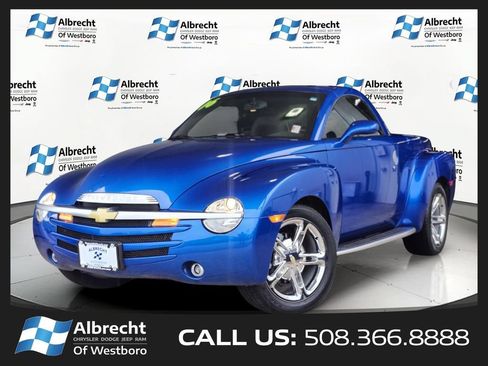 Used 2006 Chevrolet SSR w/ Preferred Equipment Group RWD image 1