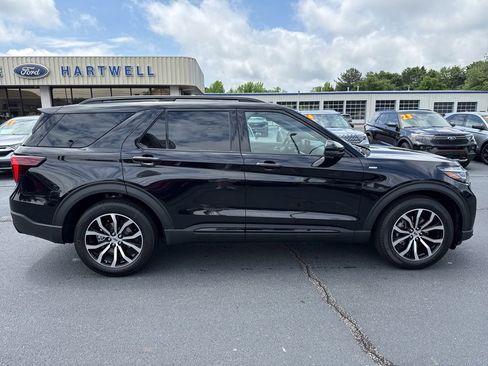 New 2026 Ford Explorer ST-Line RWD image 28