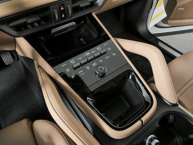 Used 2026 Porsche Cayenne Coupe AWD/4WD image 18