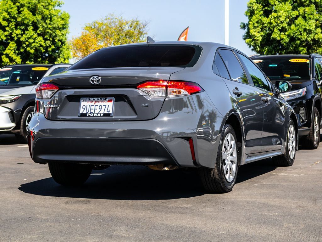 Used 2024 Toyota Corolla LE FWD image 9