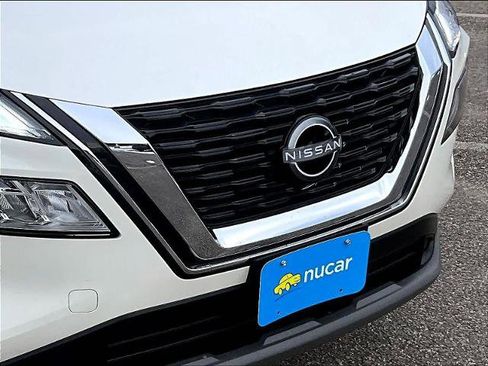 Certified 2023 Nissan Rogue SV image 30