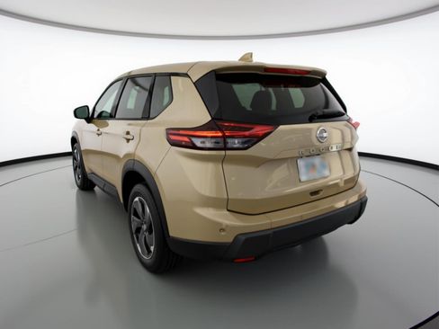 Used 2025 Nissan Rogue SV image 6