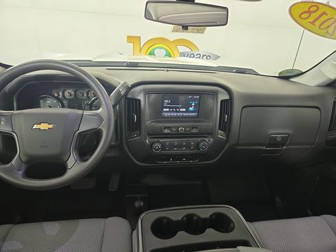 Used 2018 Chevrolet Silverado 1500 W/T AWD/4WD image 12
