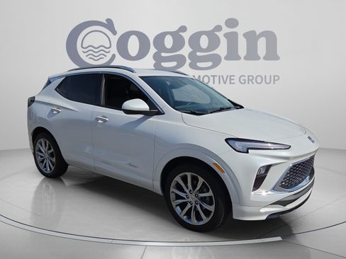 Certified 2024 Buick Encore GX Avenir w/ Avenir Convenience Package FWD image 7