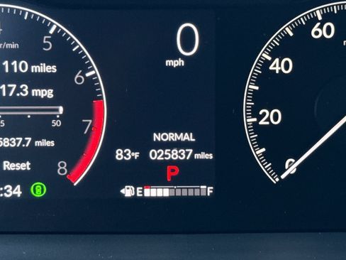 Certified 2023 Honda Pilot Touring image 24