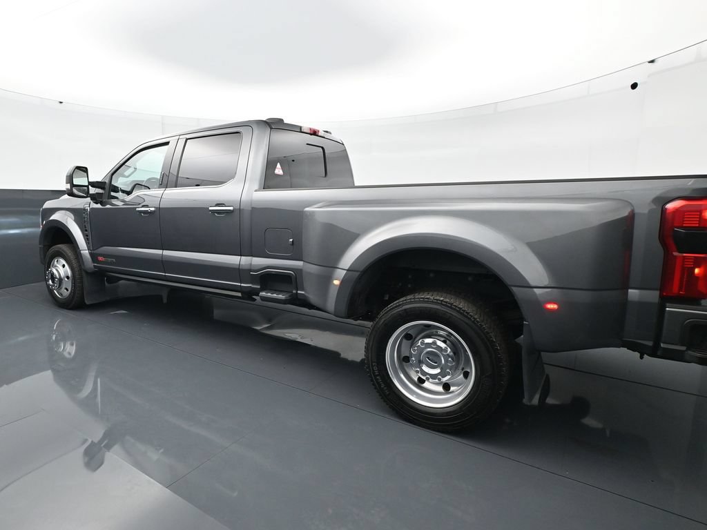 Used 2023 Ford F450 Lariat w/ Lariat Ultimate Package AWD/4WD image 4
