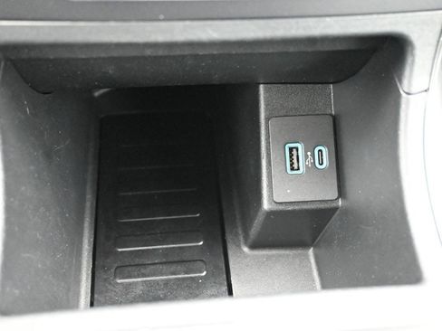 Used 2024 Ford Edge Titanium AWD/4WD image 14